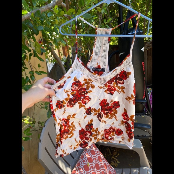 Volcom tank top size small - Picture 4 of 6